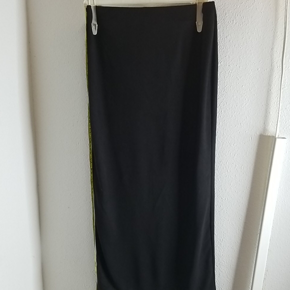 Black Midi-length skirt - Picture 5 of 8